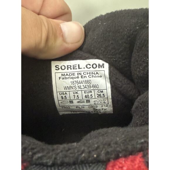 SOREL WHITNEY SHORT BOOT IN DAHLIA -RED PLAID Winter Snow Outdoor Womens 9.5 - Picture 6 of 6